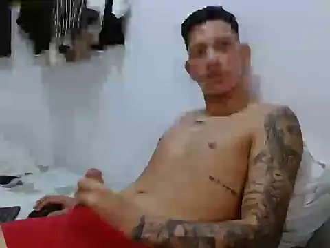 Snapshot of andres200329 chatting on June 19, 2026, 5:45 am andres200329 online show from June 19, 2026, 5:45 am