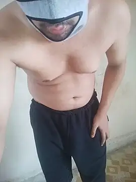 praveen19870 online show from May 22, 2026, 5:03 am