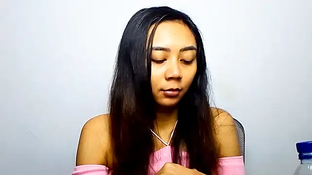 Snapshot of KristieOrtmann chatting on June 16, 2026, 6:16 am KristieOrtmann online show from June 16, 2026, 6:16 am