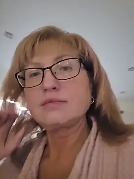-LindaKing- online show from May 28, 2026, 6:49 pm