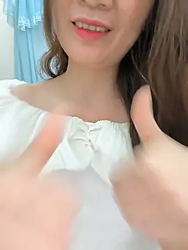 Snapshot of Lye_lovely chatting on June 27, 2026, 10:42 am Lye lovely online show from June 27, 2026, 10:42 am