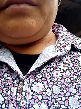 Bong sexy online show from May 22, 2026, 1:24 am