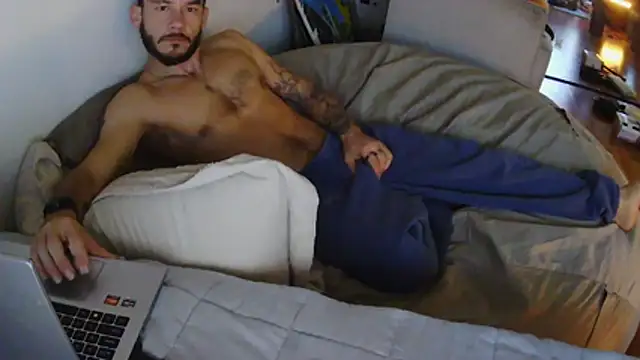 Snapshot of Clevername90 chatting on February 8, 2026, 5:38 pm Clevername90 online show from February 8, 2026, 5:38 pm