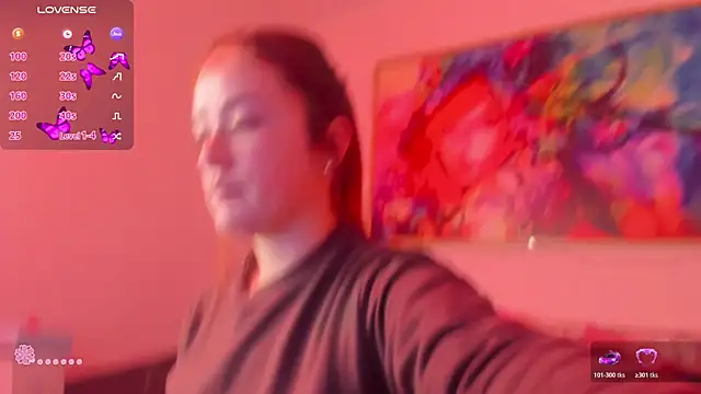 Jenni arango  online show from July 4, 2026, 1:17 pm