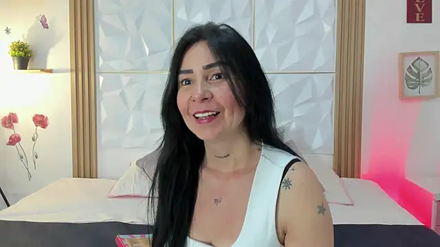 Anniee 333 online show from June 22, 2026, 3:09 pm