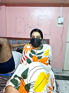 Hornyreshma online show from June 15, 2026, 9:33 am