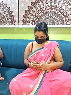 Hornyreshma online show from July 26, 2026, 5:42 pm