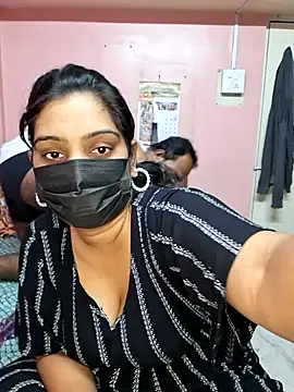 Hornyreshma online show from July 27, 2026, 10:44 am