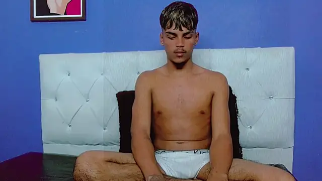 Angel foxc13 online show from June 5, 2026, 6:52 am