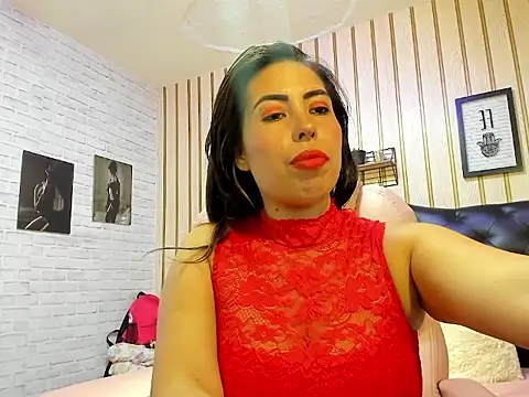 Snapshot of nikki_nikoll chatting on June 16, 2026, 11:18 pm nikki nikoll online show from June 16, 2026, 11:18 pm