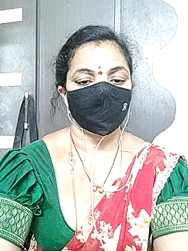 Snapshot of Leela_555 chatting on June 19, 2026, 12:09 pm Leela 555 online show from June 19, 2026, 12:09 pm