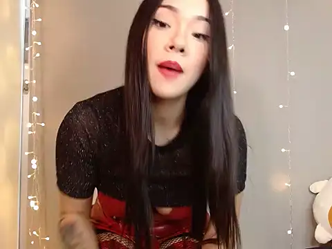 auravelvet online show from May 26, 2026, 8:27 pm