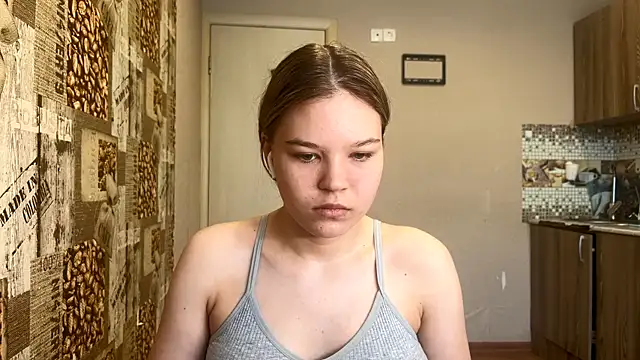 HellyRay online show from June 4, 2026, 1:06 pm