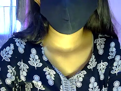HEYY SEXY  online show from May 23, 2026, 10:19 am