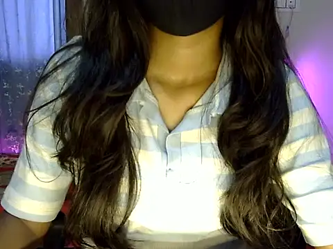 HEYY SEXY  online show from May 25, 2026, 5:46 am