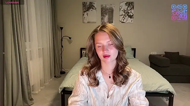 Beverly Smith online show from July 18, 2026, 12:37 am