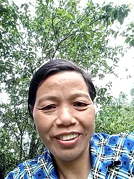 Snapshot of Elfledaa chatting on June 11, 2026, 6:22 am Elfledaa online show from June 11, 2026, 6:22 am