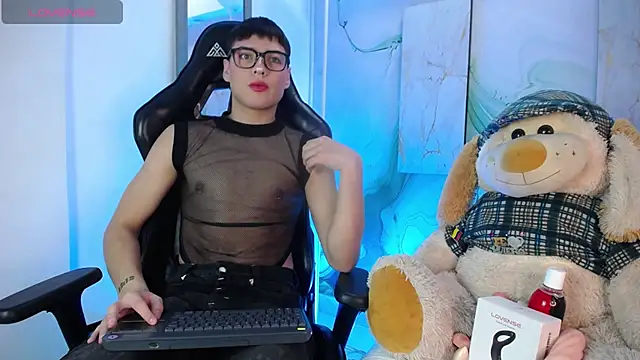 Connor Kings online show from June 24, 2026, 7:57 pm
