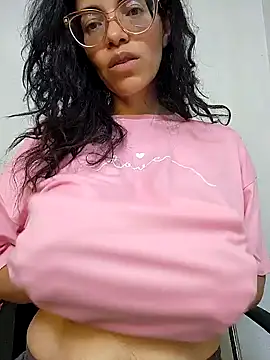 LUCI LOVE online show from January 25, 2025, 11:55 am