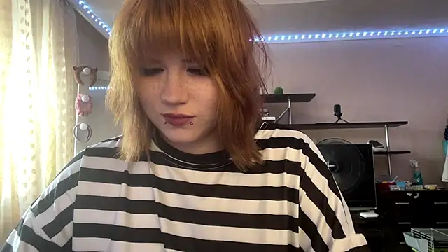 HelloKinki online show from June 22, 2026, 3:42 pm