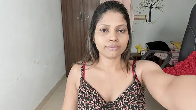 hawaisundari72 online show from May 22, 2026, 6:02 pm
