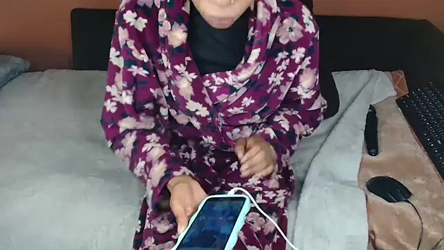 Tiny Latifah online show from June 22, 2026, 8:33 am