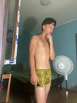Leonardo0606 online show from August 4, 2026, 9:23 am