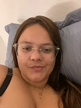 Laryssinha 69 online show from June 20, 2026, 4:15 am