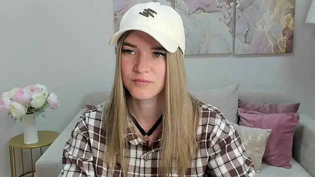 RoxyReignn online show from June 19, 2026, 9:51 pm