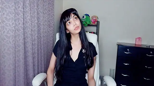 Snapshot of Kali_Hel chatting on July 25, 2026, 6:33 am Kali Hel online show from July 25, 2026, 6:33 am
