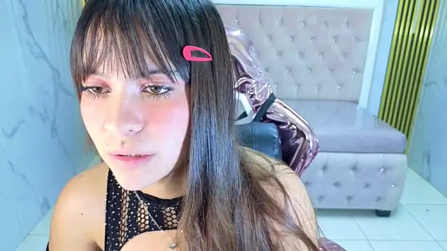 isabeau s online show from June 19, 2026, 1:37 pm