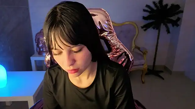 isabeau s online show from July 2, 2026, 1:17 pm
