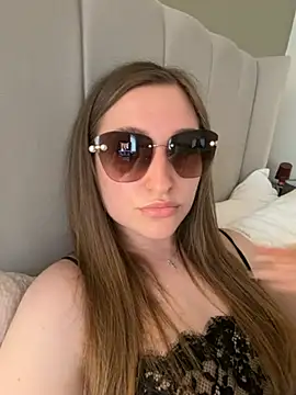 anglebabe69 online show from May 26, 2026, 4:36 pm