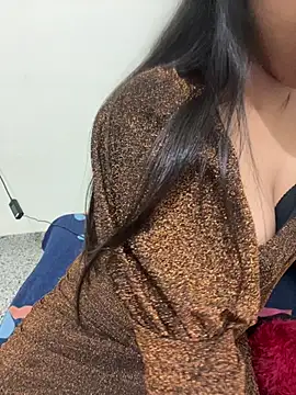 Snapshot of Aalya_B chatting on July 21, 2026, 9:17 pm Aalya B online show from July 21, 2026, 9:17 pm