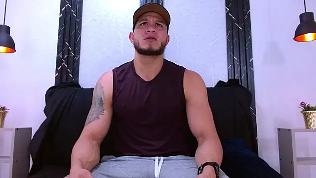 Maximiliano Stronge online show from June 10, 2026, 7:35 pm