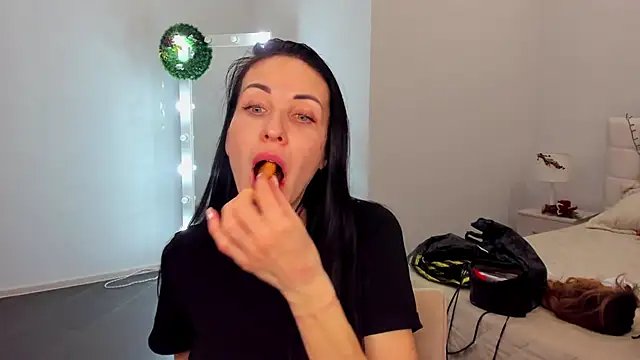 Snapshot of BouncySweety chatting on December 3, 2024, 7:32 am BouncySweety online show from December 3, 2024, 7:32 am