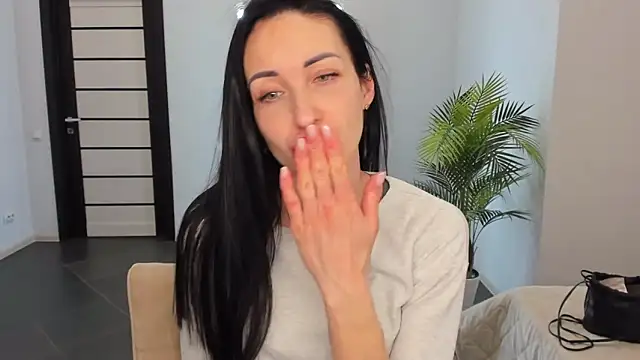 Snapshot of BouncySweety chatting on January 25, 2025, 8:21 pm BouncySweety online show from January 25, 2025, 8:21 pm