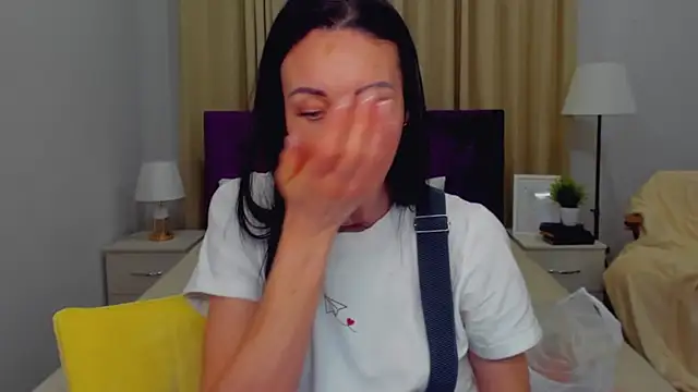 BouncySweety online show from February 11, 2025, 5:07 pm