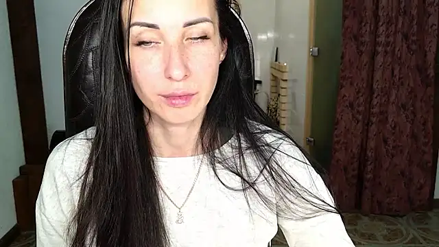 Snapshot of BouncySweety chatting on November 19, 2025, 7:58 pm BouncySweety online show from November 19, 2025, 7:58 pm