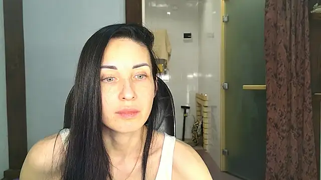 Snapshot of BouncySweety chatting on December 4, 2025, 8:28 pm BouncySweety online show from December 4, 2025, 8:28 pm