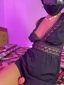 Snapshot of Mia_Zey chatting on June 10, 2026, 4:45 am Mia Zey online show from June 10, 2026, 4:45 am