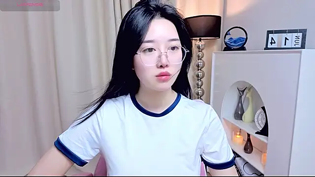 miuu6868 online show from June 15, 2026, 2:25 am