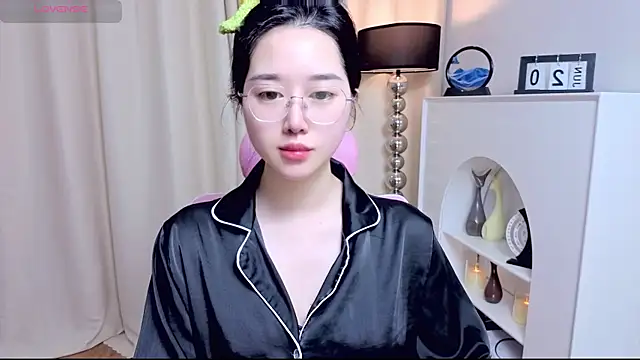 miuu6868 online show from June 21, 2026, 2:03 am