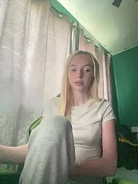 Glowing Manny Riah online show from May 24, 2026, 5:51 pm