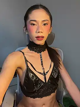 Snapshot of CassandraLovve chatting on June 24, 2026, 6:29 pm CassandraLovve online show from June 24, 2026, 6:29 pm