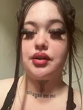 6foot3Woman online show from June 4, 2026, 8:31 am