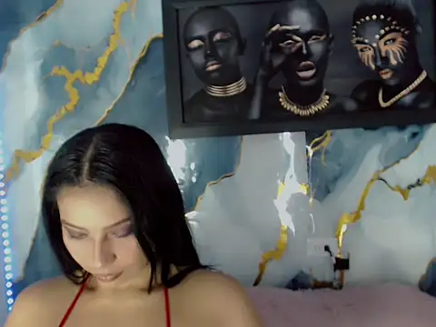 Yasmine Tapias online show from June 15, 2026, 10:12 pm