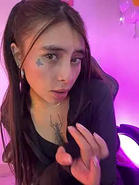 Snapshot of -Macarron- chatting on July 1, 2026, 2:13 am -Macarron- online show from July 1, 2026, 2:13 am