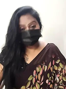 Snapshot of Meera_mia chatting on June 17, 2026, 7:22 am Meera mia online show from June 17, 2026, 7:22 am