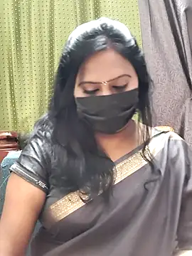 Snapshot of Meera_mia chatting on July 4, 2026, 8:48 pm Meera mia online show from July 4, 2026, 8:48 pm